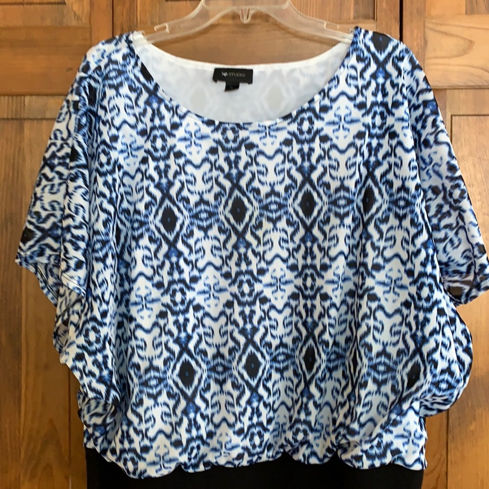 Dressy shirt blue white and black xl